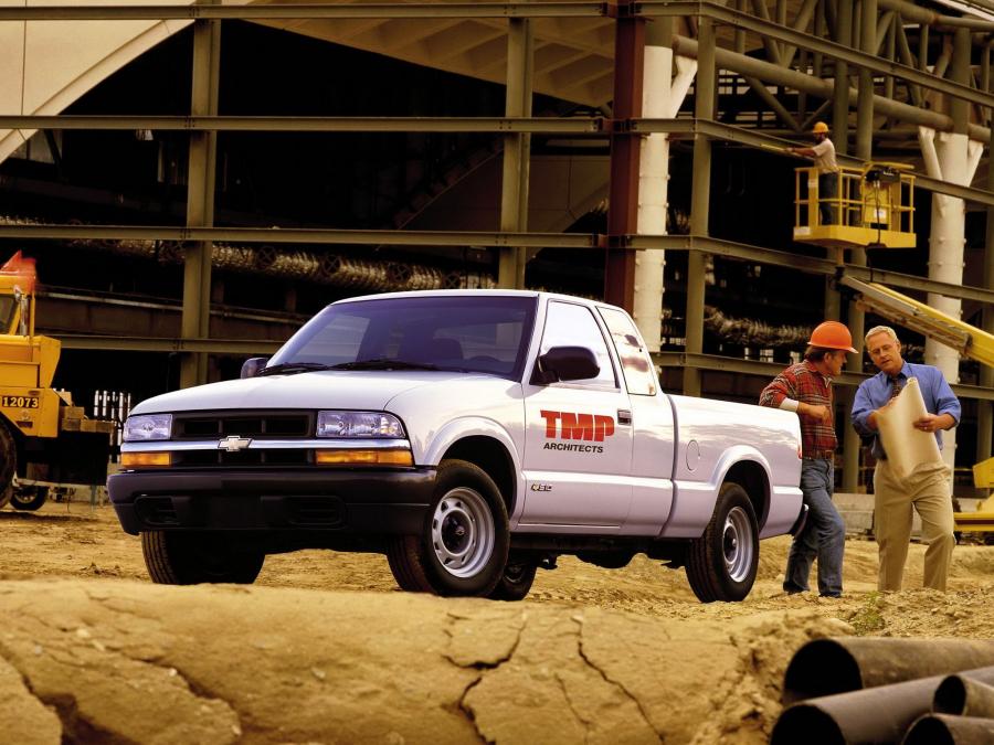  Chevrolet S-10 Extended Cab 1998 года  (фото 1 из 7)